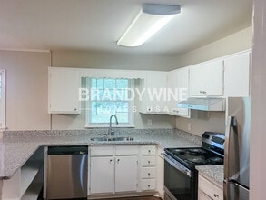 2560 Foxlair Trail in College Park, GA - Building Photo - Building Photo