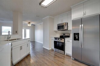 9201 Whistlewood Dr in Fort Worth, TX - Building Photo - Building Photo