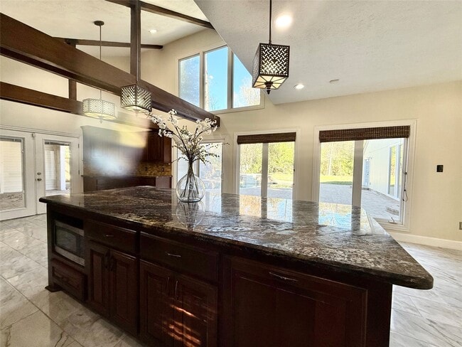 property at 2502 Lake Gardens Ct