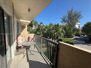 201 180th Dr in Sunny Isles Beach, FL - Building Photo - Building Photo