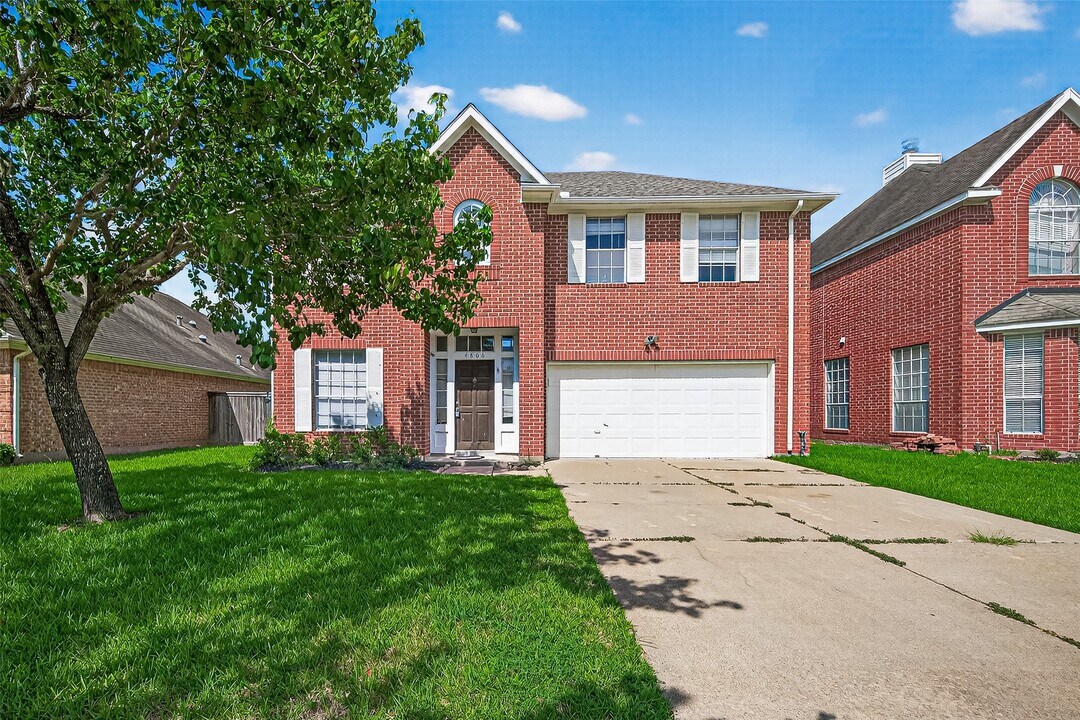 4806 Sunshine Dr in Sugar Land, TX - Building Photo