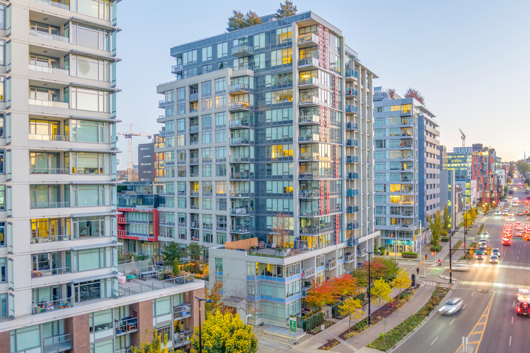 Block 100 in Vancouver, BC - Building Photo