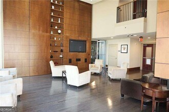 3324 Peachtree Rd NE in Atlanta, GA - Building Photo - Building Photo