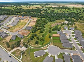 141 Periwinkle Ln in Bastrop, TX - Foto de edificio - Building Photo