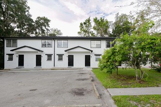 4251 SW 21st Pl in Gainesville, FL - Building Photo - Building Photo