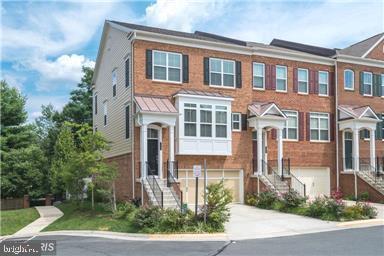 2921 Chesham St in Fairfax, VA - Building Photo