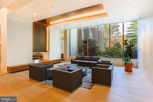 2401 Pennsylvania Ave in Philadelphia, PA - Building Photo - Building Photo