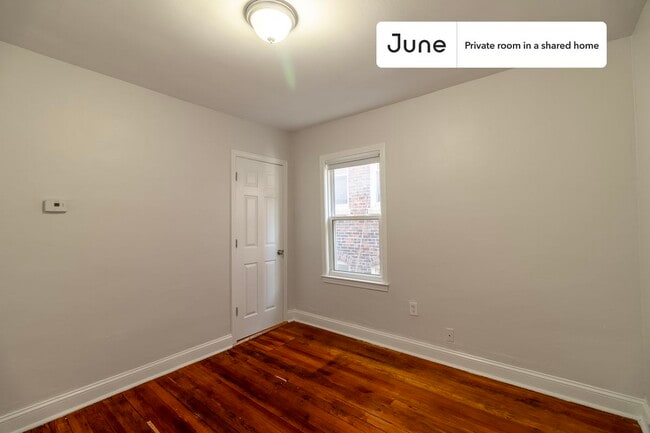 Private bedroom in 4 bed/1 bath Home in Boston, MA - Building Photo - Building Photo