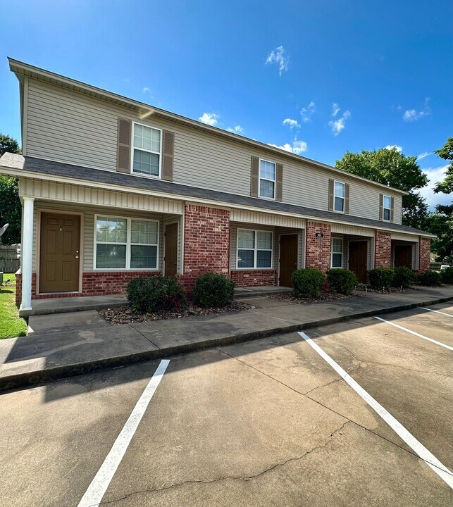 603 N Ithaca Ave in Russellville, AR - Building Photo