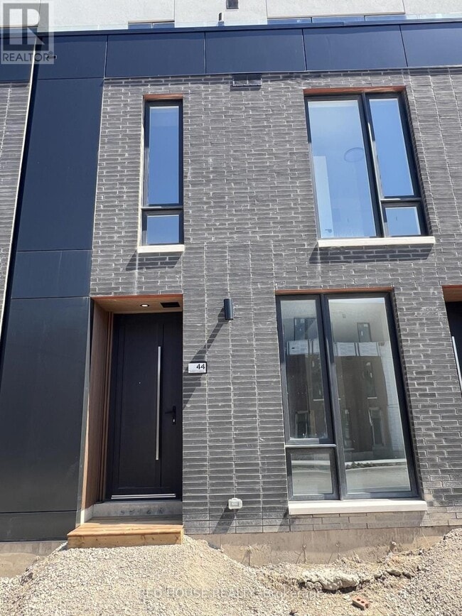 property at 44 Everett Cmn