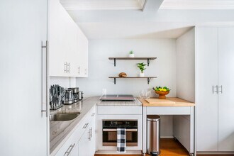 240 W 73rd St in New York, NY - Building Photo - Building Photo
