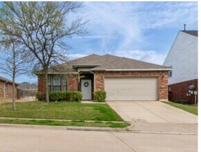 2821 Hilcroft Ave in Denton, TX - Building Photo - Building Photo