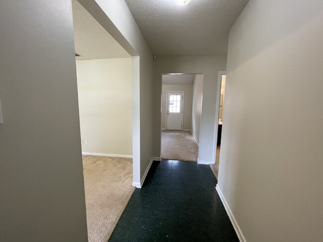 2125 Walberg Dr in Hinesville, GA - Building Photo - Building Photo