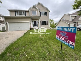 9015 Telford Cir in Johnston, IA - Building Photo