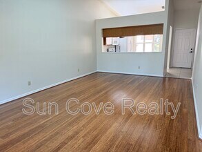 5215 Lochmead Terrace in Zephyrhills, FL - Building Photo - Building Photo