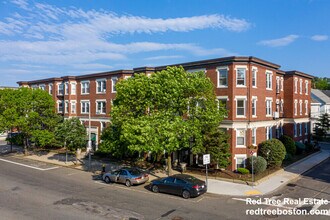 11 Barrows St, Unit 1A in Boston, MA - Building Photo - Building Photo