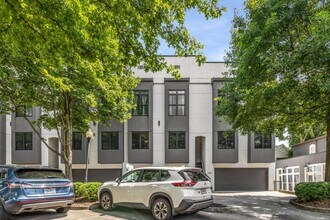 675 Greenwood Ave NE in Atlanta, GA - Building Photo - Building Photo