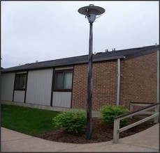 Lemay Manor II in St. Louis, MO - Foto de edificio - Building Photo