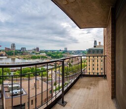 401 S 1st St in Minneapolis, MN - Building Photo - Building Photo