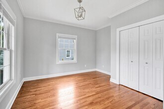 70 Maple Oak Dr in Stratford, CT - Building Photo - Building Photo
