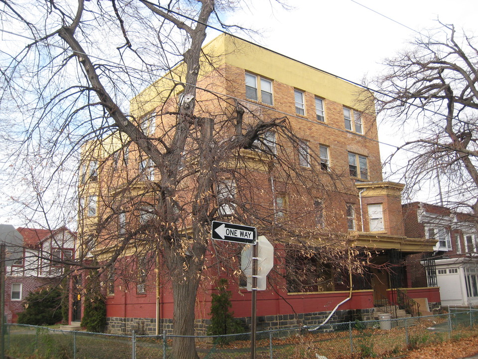 Windrim Manor in Philadelphia, PA - Foto de edificio