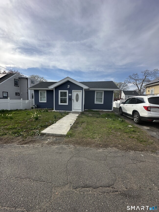 180 Pleasantview Ave in Bridgeport, CT - Building Photo - Building Photo