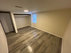 216 W 12th St in Eldon, MO - Building Photo - Building Photo