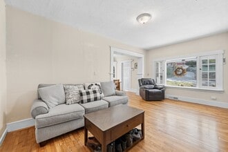 5 Jenkins St in Worcester, MA - Foto de edificio - Building Photo