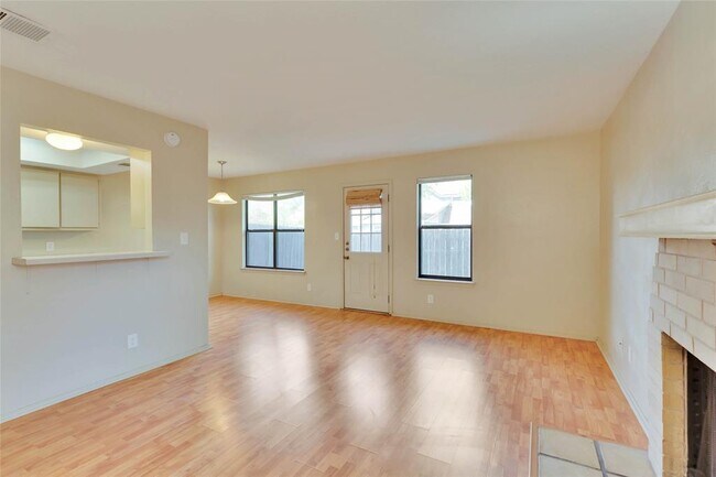 8806 Springmail Cir in Austin, TX - Building Photo - Building Photo