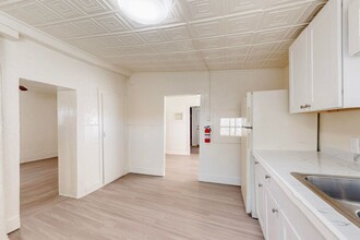 416 Cromwell Ave SW in Albuquerque, NM - Building Photo - Building Photo
