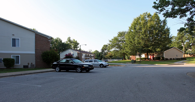 Bay Tree Apartments in Fuquay Varina, NC - Building Photo - Building Photo