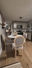 15-17-17 Otis Ct in Springfield, MA - Building Photo - Building Photo