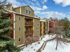 Gold Run Condominiums in Boulder, CO - Foto de edificio - Building Photo