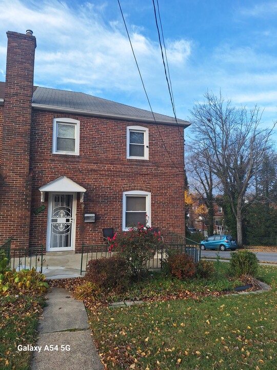 3721 Frankford Ave in Baltimore, MD - Building Photo