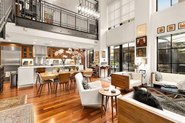 property at 1615 N Queen St