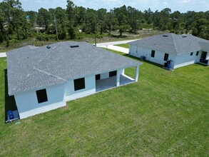 976 Gleason St in Lehigh Acres, FL - Building Photo - Building Photo