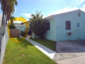 6922 Bay Dr in Miami, FL - Building Photo