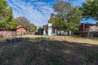 1613 N Stoney Point St in Wichita, KS - Building Photo - Building Photo