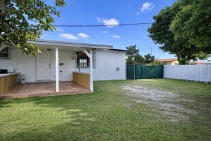 2150 SW 72nd Ave, Unit 1 in Miami, FL - Building Photo