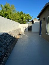 573 S Calle Palo Fierro in Palm Springs, CA - Building Photo - Building Photo