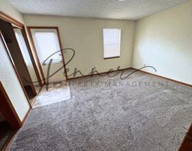154 Zaun in Blue Springs, MO - Building Photo - Building Photo
