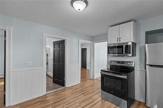 60 Morris Ave in Pawtucket, RI - Building Photo - Building Photo