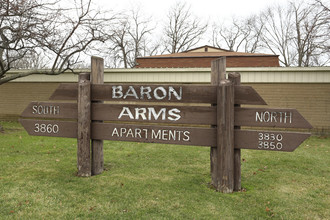 Baron Arms Apartments in Lorain, OH - Building Photo - Building Photo