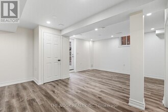 1941 Lydia Crescent in Pickering, ON - Building Photo - Building Photo