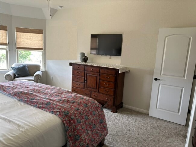 22208 Coyote Cave Trl in Briarcliff, TX - Foto de edificio - Building Photo