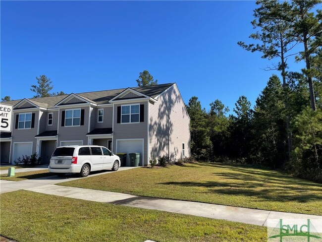 402 Salvia Rd in Savannah, GA - Foto de edificio - Building Photo