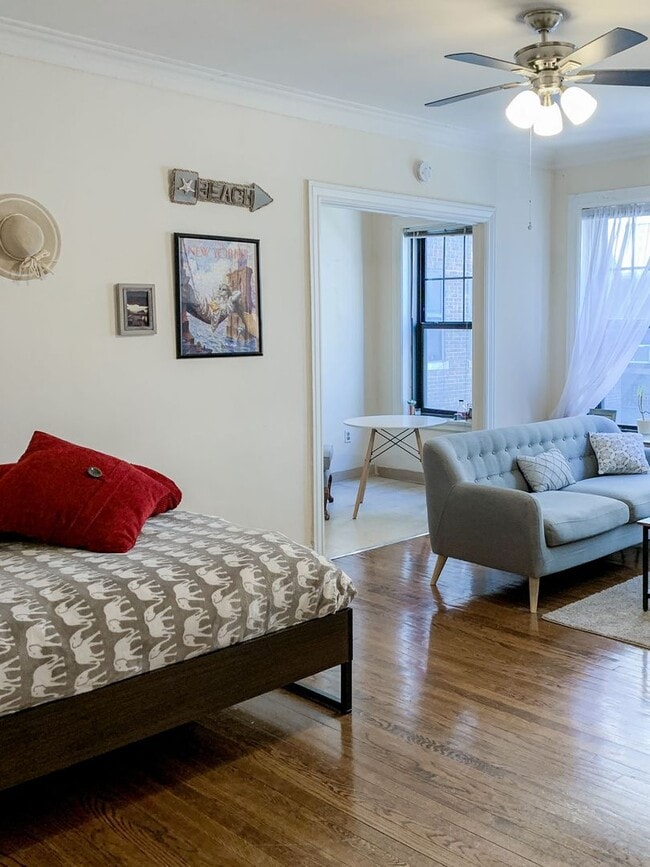 627 W Melrose St, Unit 2 in Chicago, IL - Building Photo - Building Photo