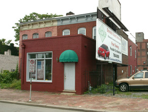 7 W Marshall St in Richmond, VA - Foto de edificio - Building Photo