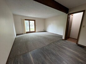 4620 Grassridge Rd in Lincoln, NE - Building Photo
