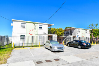 1335 NW 60th St in Miami, FL - Building Photo - Primary Photo